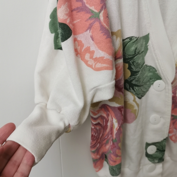 Vintage Rose Cardigan - Picture 4 of 7